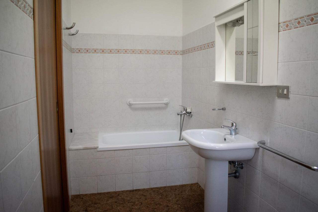 Bed and Breakfast Il Glicine Falerone Экстерьер фото